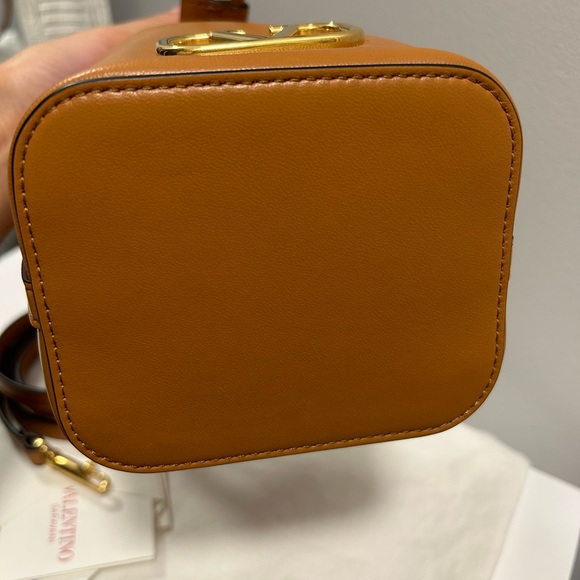 Valentino VLogo Signature Bucket Bag - Picture 9 of 9